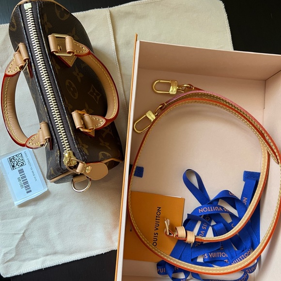 LOUIS VUITTON
Monogram Nano Speedy Bandouliere - Picture 13 of 16